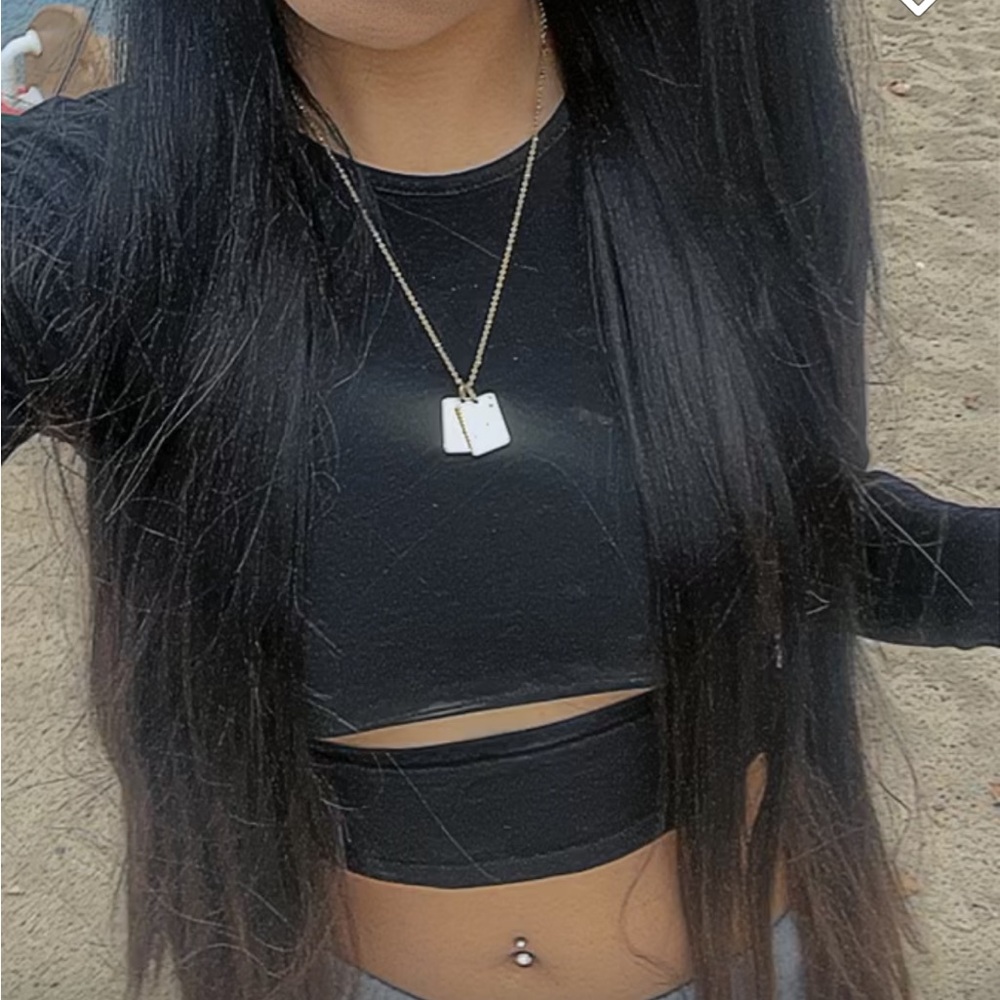 BLACK CROP TOP